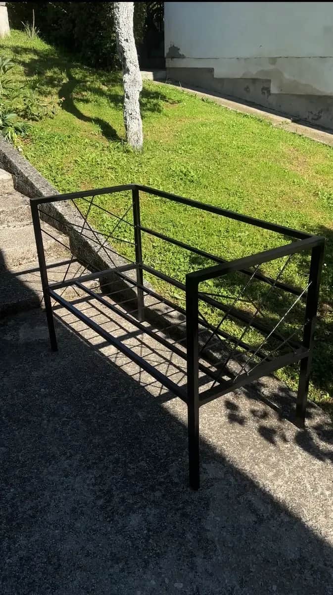 Metalne Klupe
