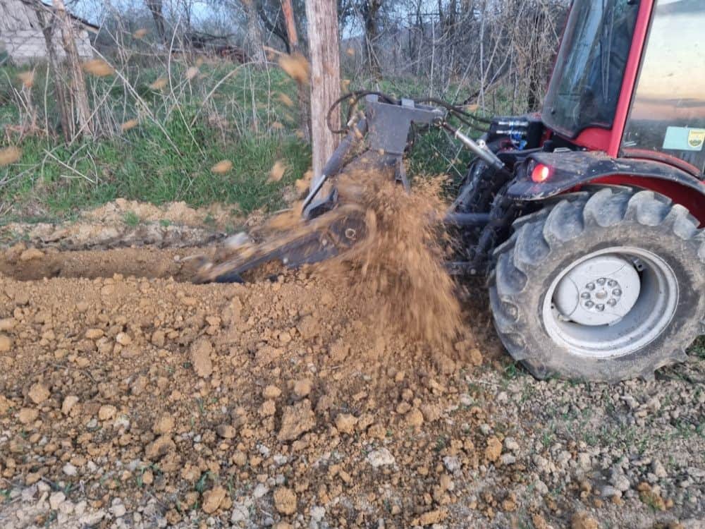 Uslužno kopanje kanala