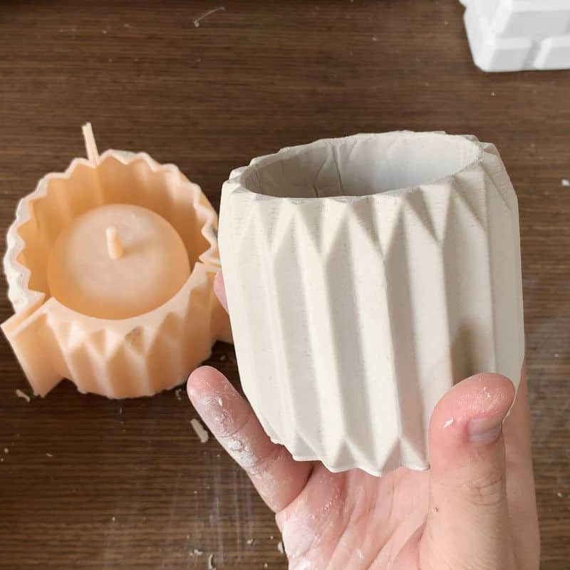 Kalup za Saksiju sa Uzdužnim Linijama / 3D Print