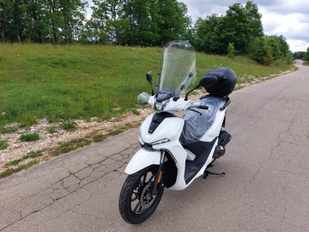 VOGE SR16 MOTOR MOTO SKUTER SCOOTER