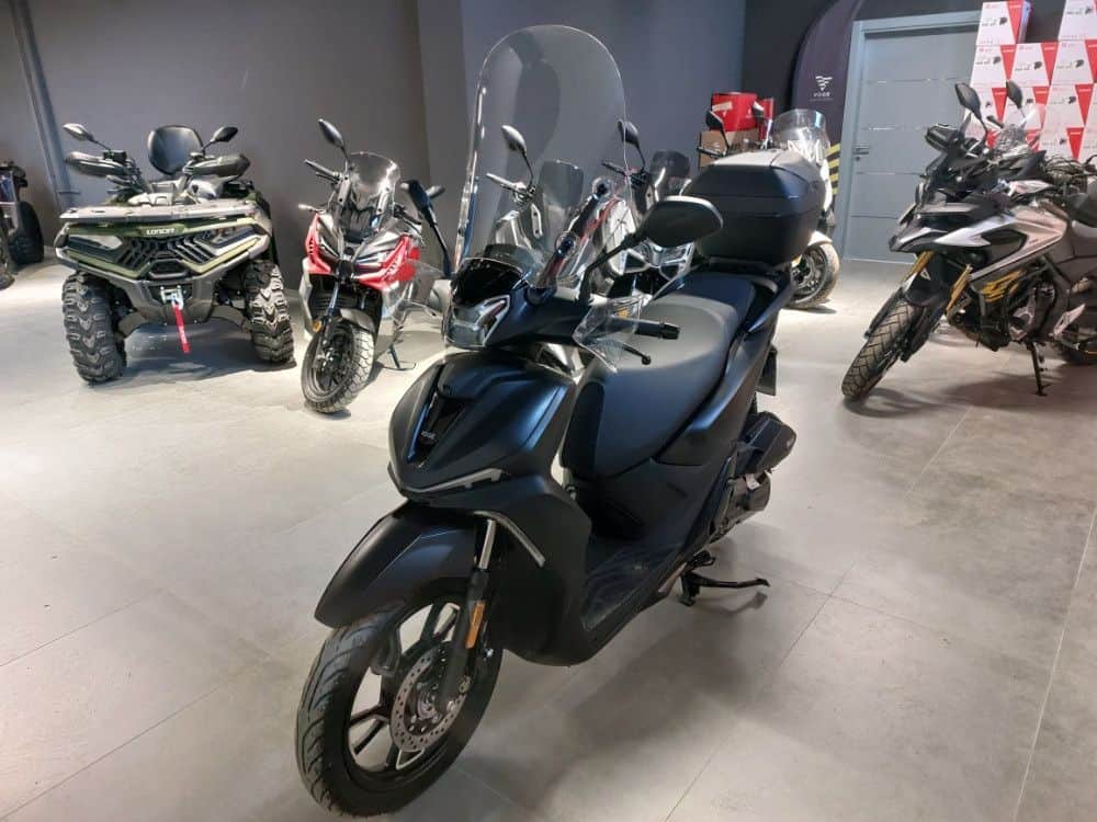 VOGE SR16 MOTOR MOTO SKUTER SCOOTER