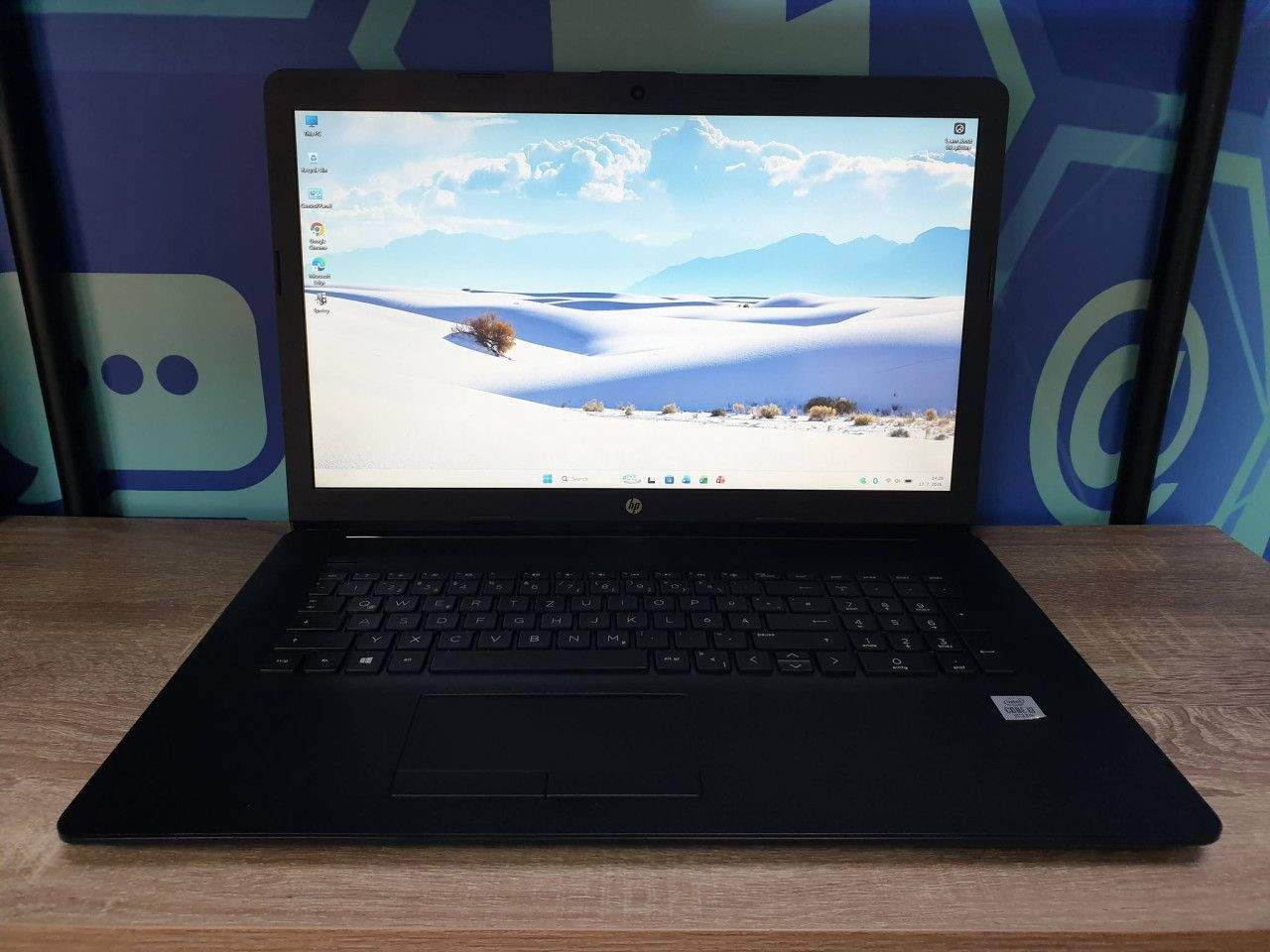 HP 17"
