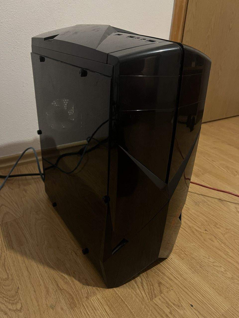 AMD RYZEN 5 3600 / RX 580 4GB / 16GB DDR4 RGB 3200MHZ