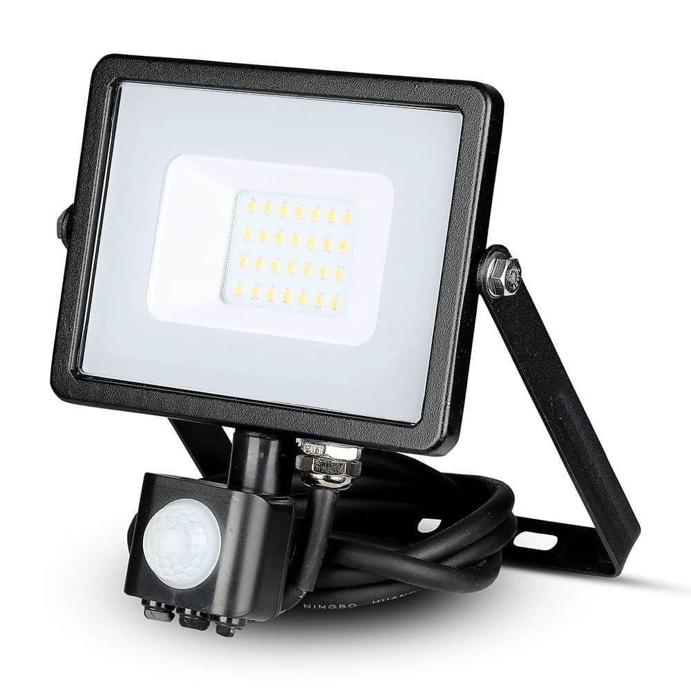 LED REFLEKTOR 20W 6400K SMD SAMSUNG IP65 SA SENZOROM