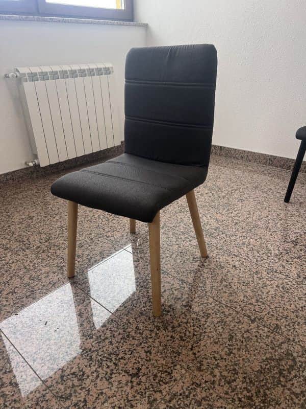 Stolica tapacirana