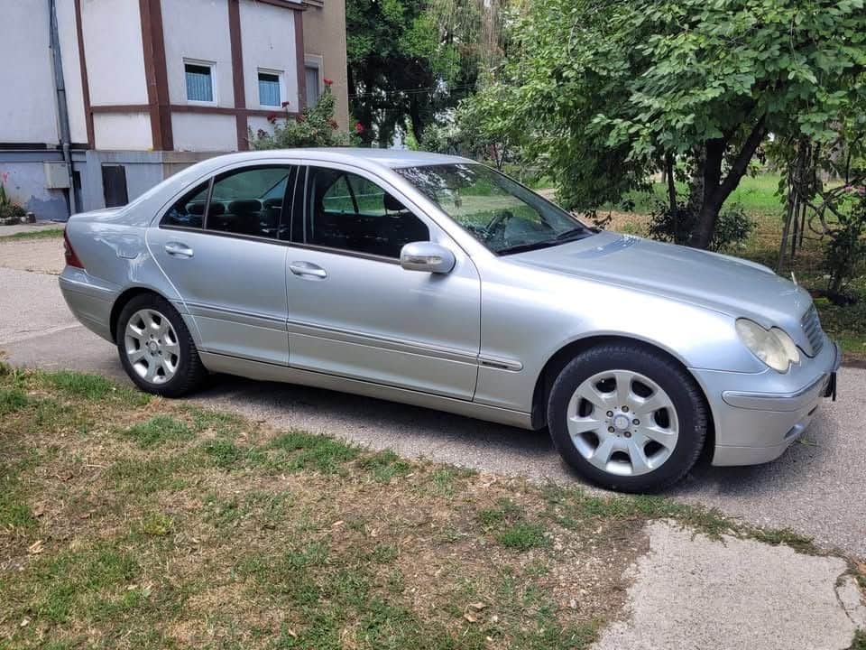 Mercedes C220