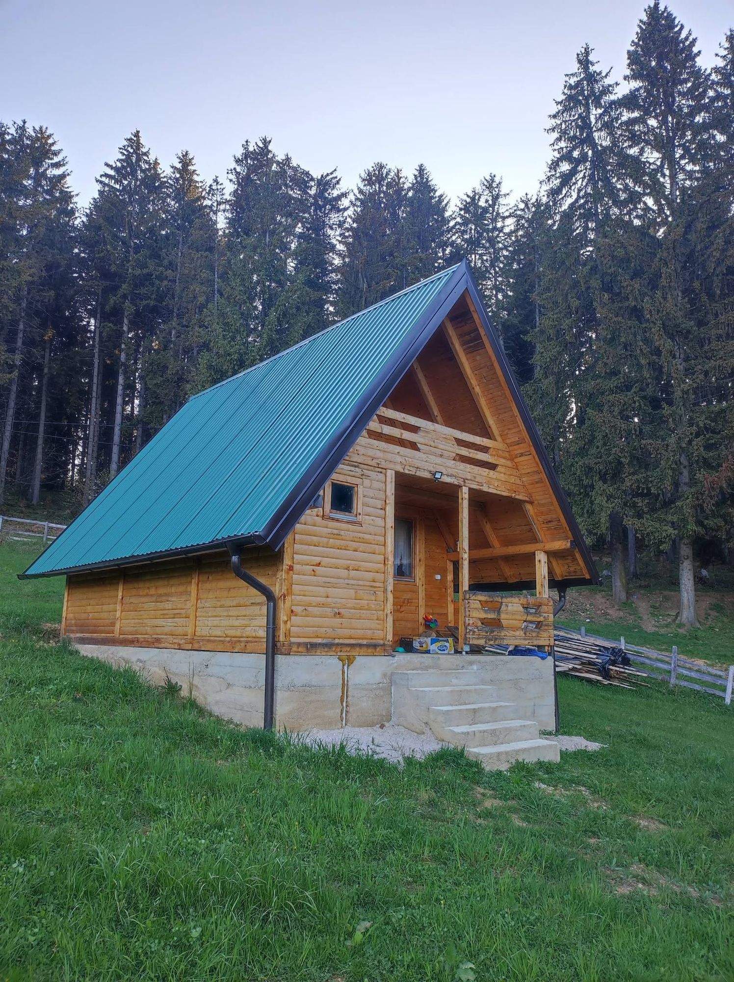 Potpuno opremljena vikendica