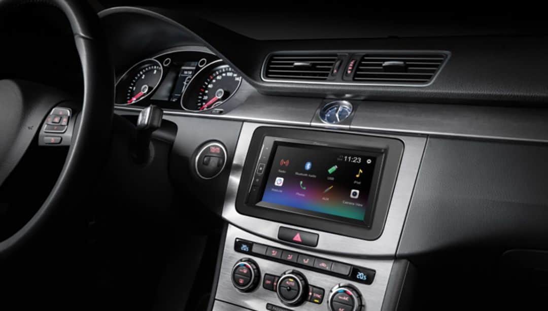 Auto multimedijalni uređaj CD/DVD/USB BT Pioneer AVH-A240BT