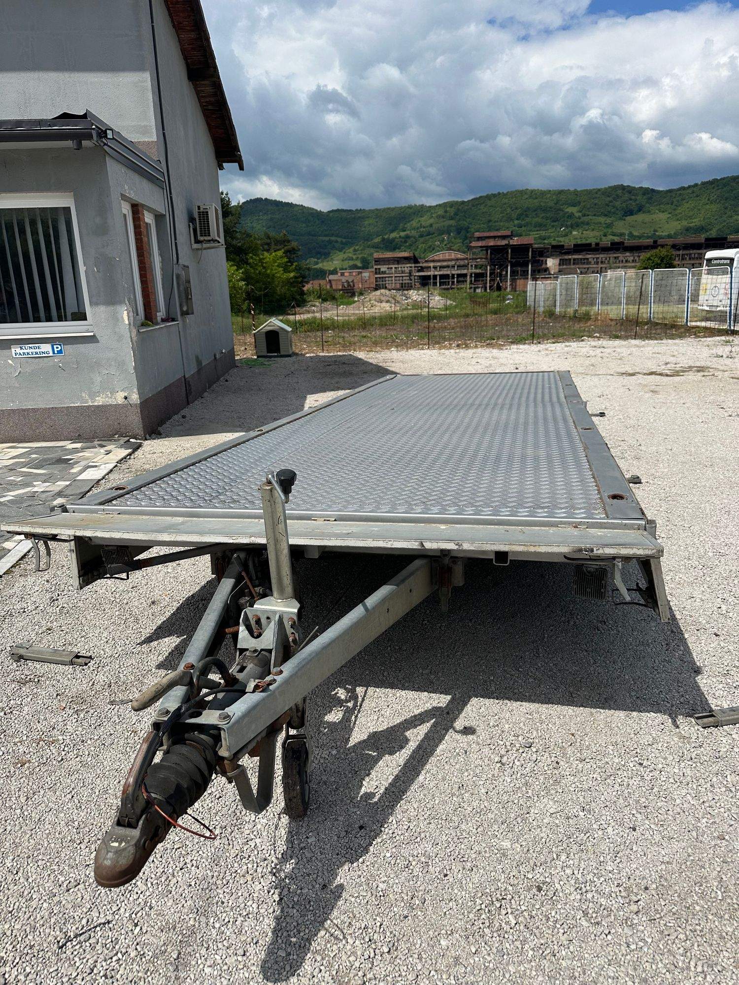 Auto prikolica VARIANT 3500 KG Cijena +PDV