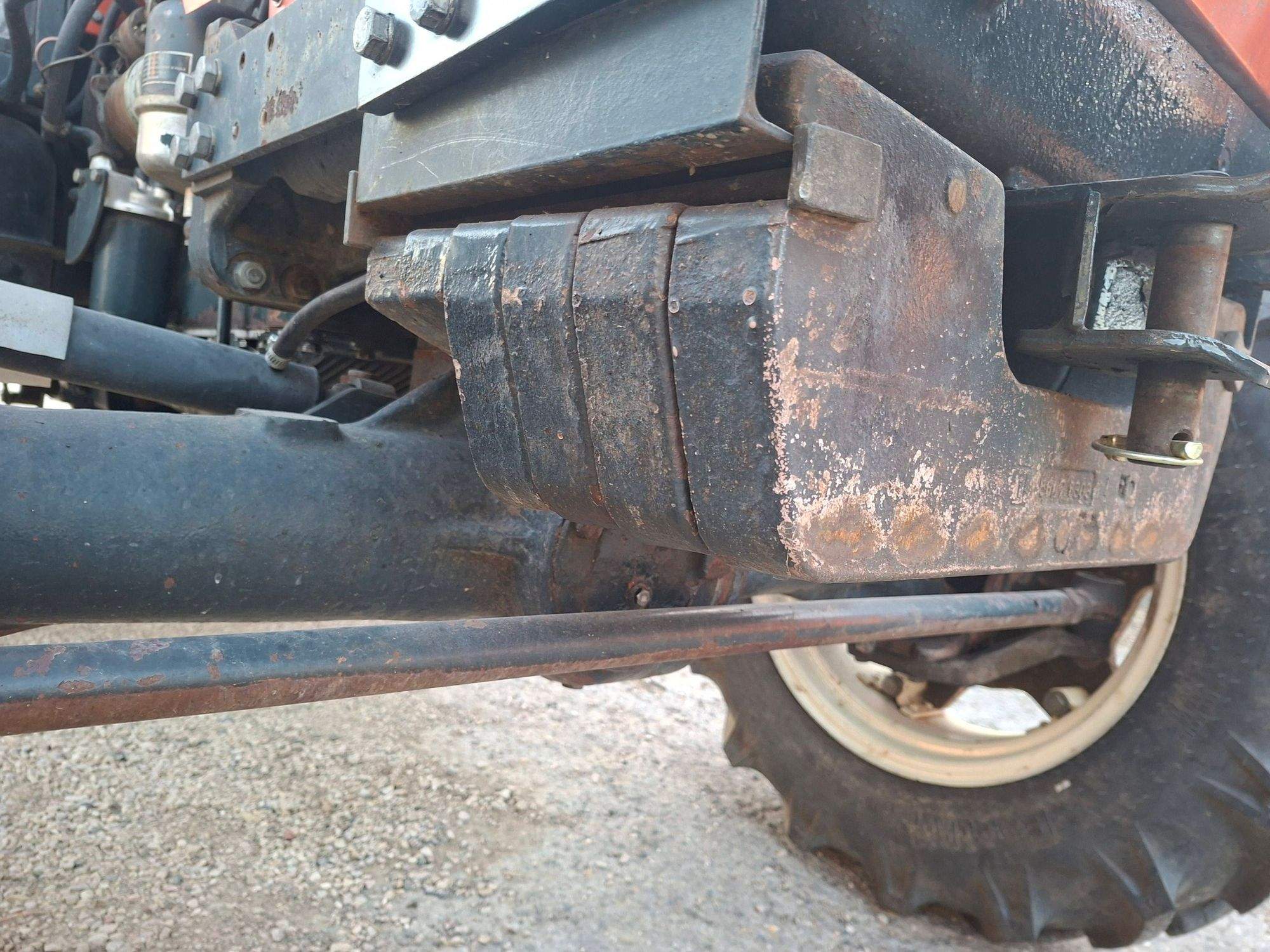 Prednji tegovi za traktor Zetor