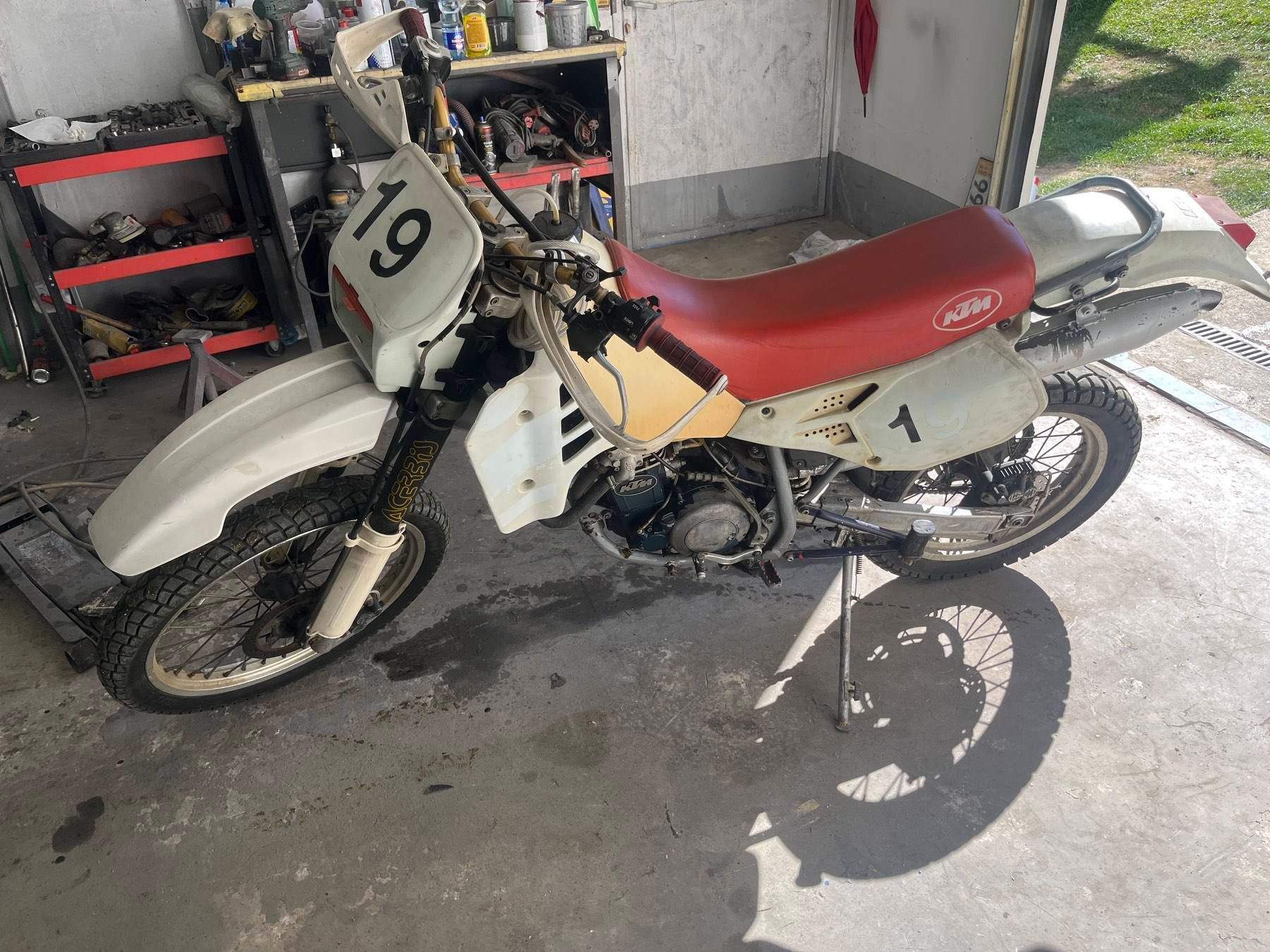KTM LC4 400 cc, austrijski papiri, odjavljen