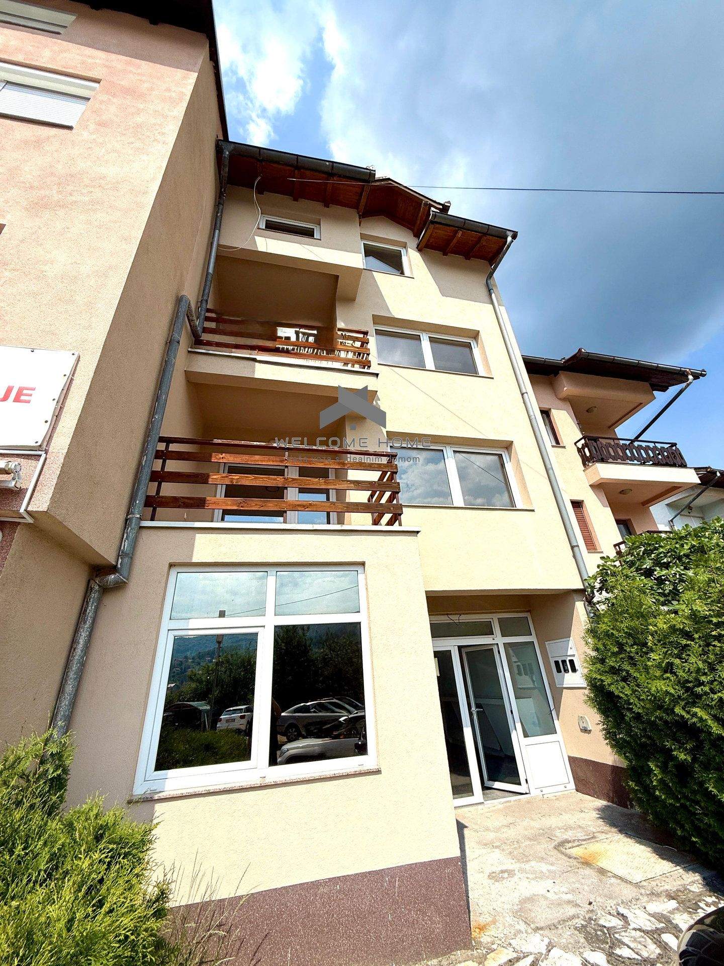 Donji Hotonj - Kuća u nizu - Renovirano