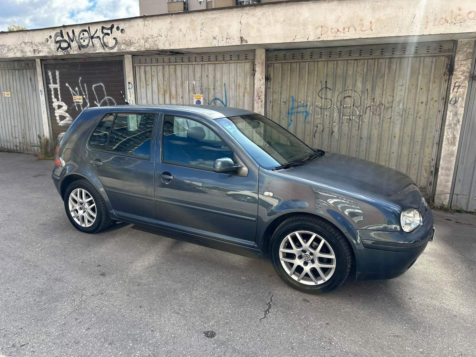 VW Golf 4 1.6 benzin/plin, 2003, 5 vrata