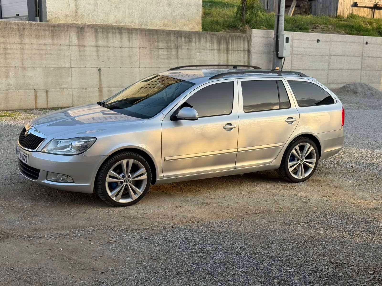 Škoda Superb 2.0 DSG 2012, 103 kW