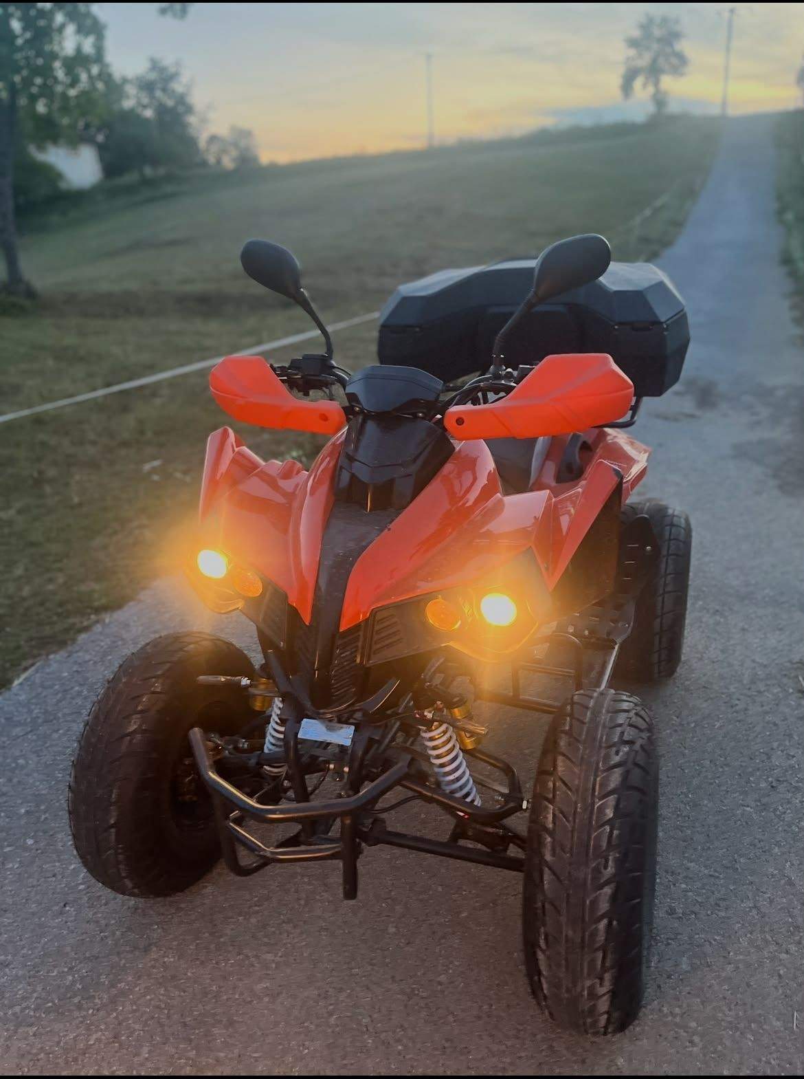 ATV 250 ccm, godište 2023.