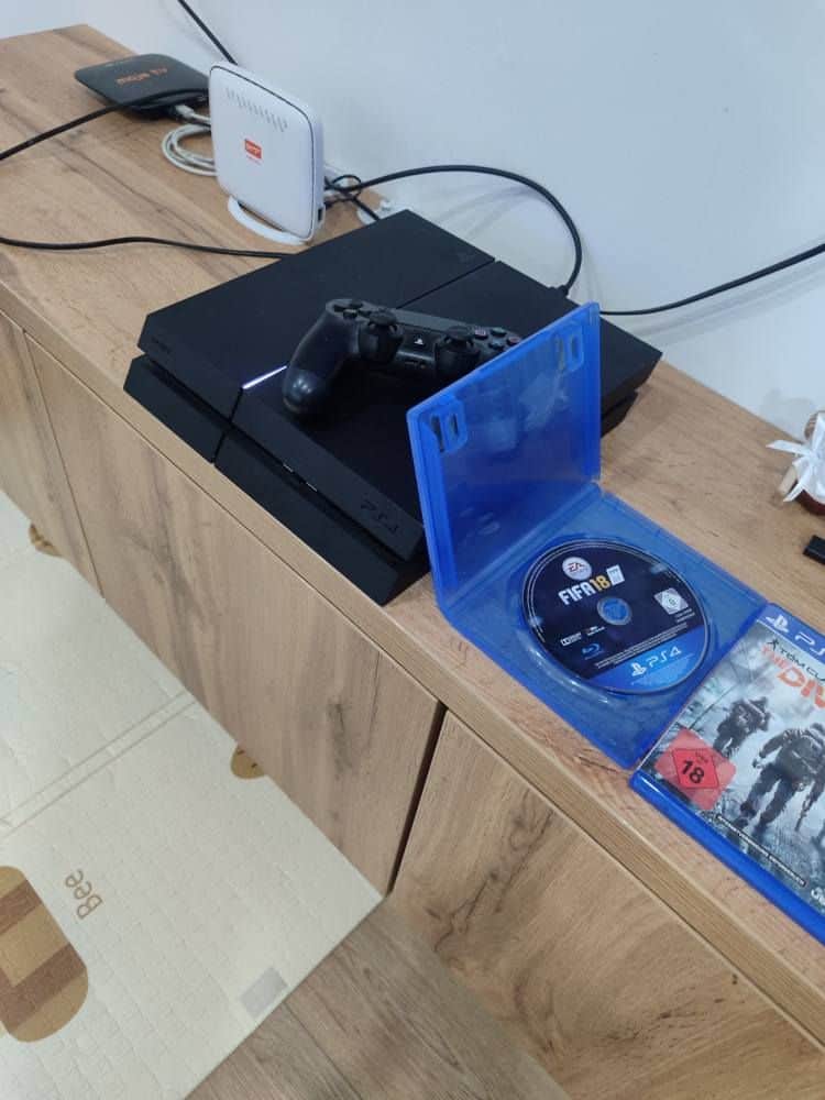 PlayStation 4 Fat konzola 500GB