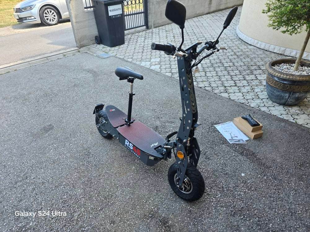 E-Flux RS45 Monster Dual električni romobil, 48V 2000W, novi model