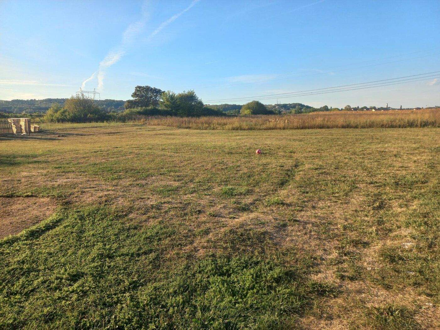 LAKTAŠI! PRODAJA! PLAC 1.300M2!