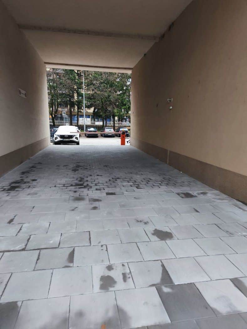 LUKSUZAN ČETVOROSOBAN STAN 100m2 BANJA LUKA CENTAR, SA DVA GARAŽNA MJESTA
