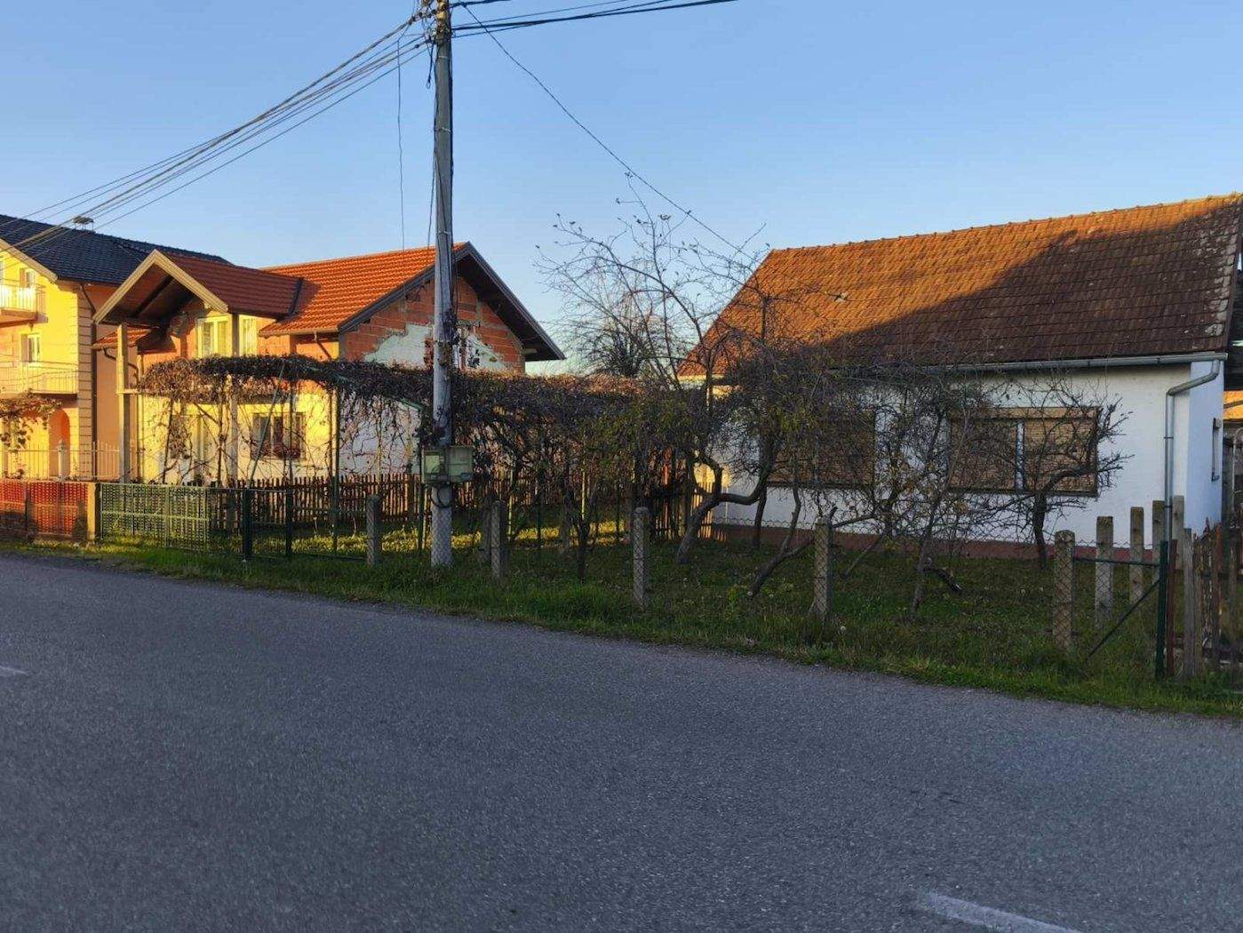 PRODAJE SE KUĆA, LAKTAŠI - JABLAN 83m2 SA 1000m2 OKUĆNICE