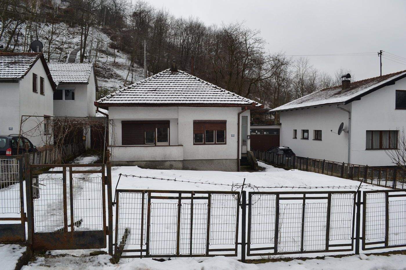 PRODAJA! BANJALUKA, OBILIĆEVO! KUĆA SA DVORIŠTEM!