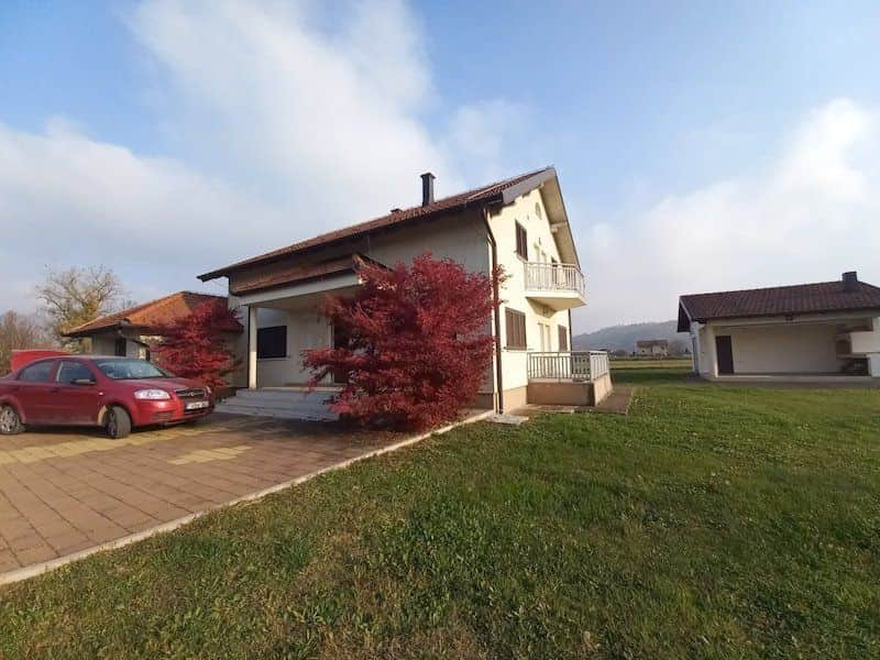 PRODAJA! LAKTAŠI, ŠUŠNJARI! VIKEND KUĆA, PORED VRBASA!
