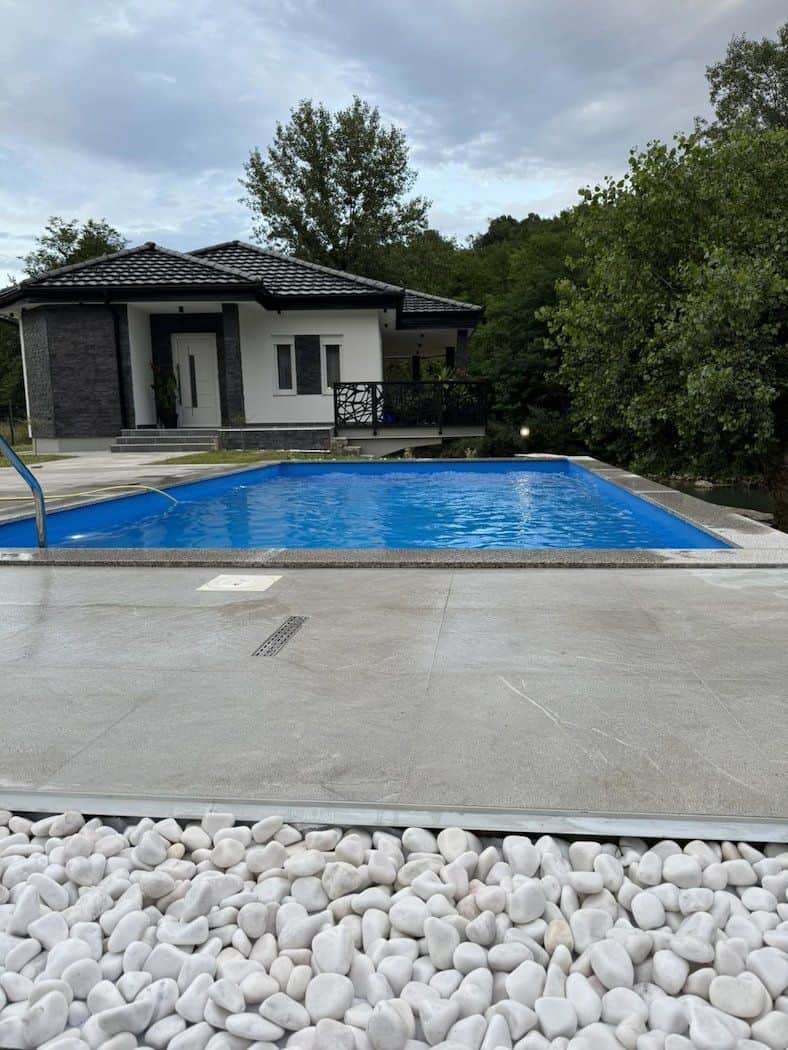 EKSKLUZIVNA VILA MAŠA SA BAZENOM, ČELINAC PORED RIJEKE VRBANJE