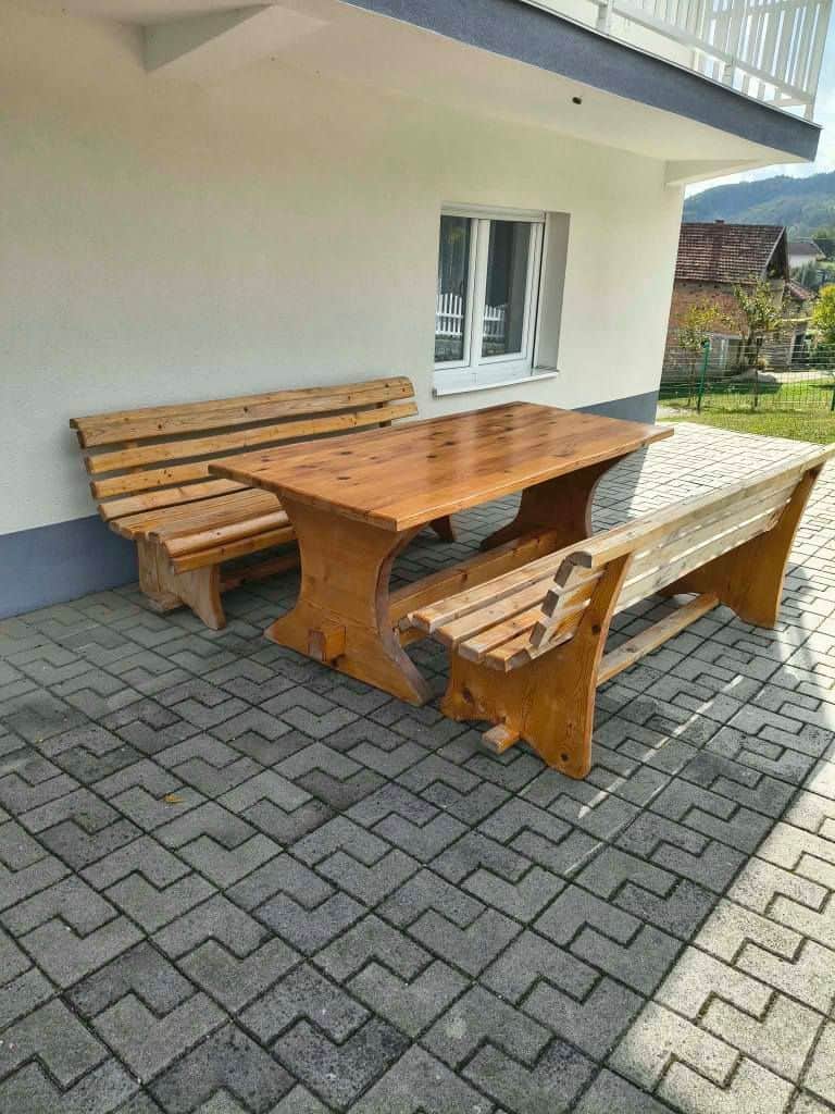 Garnitura od bijelog bora, stol dimenzija 200x100