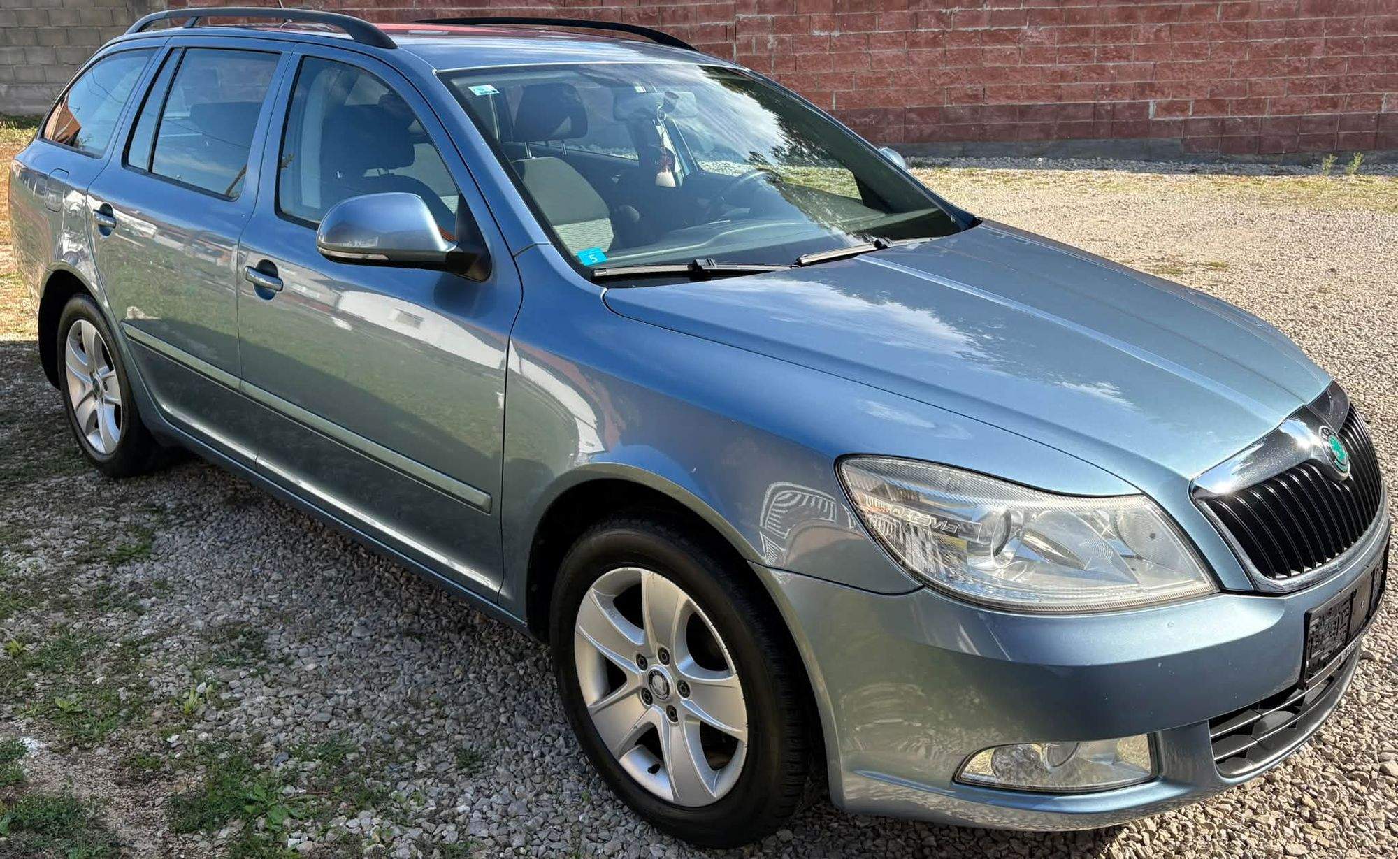Škoda Octavia 2011, 1.6 77 kW