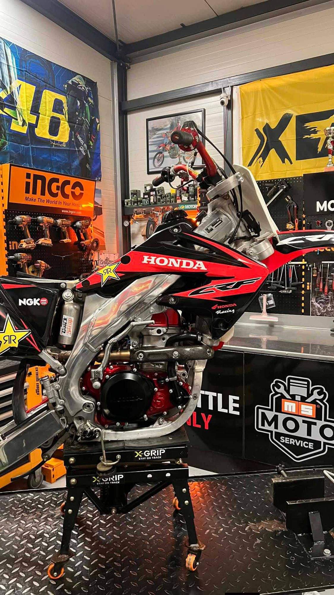 Honda CRF450 u extra stanju
