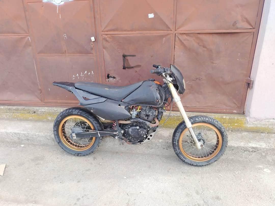 Motocikl Sprint Pluser 125cc 4T