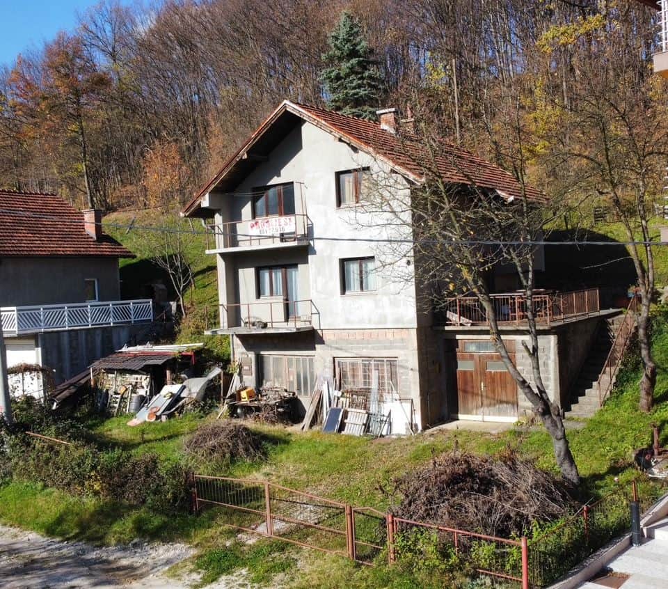 Kuća 189 m² na parceli 703 m², Šamin Gaj, Ilidža