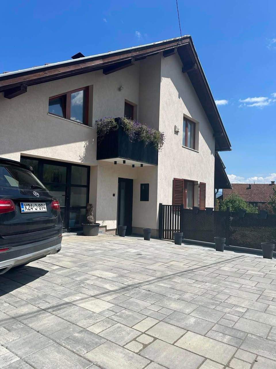 Porodična kuća, Duboki Potok, 140 m², 3 spavaće sobe, kompletno namještena