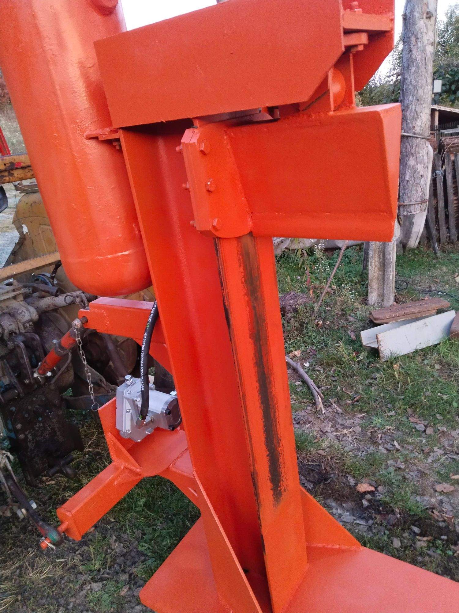 Traktorski cjepač 20T, hod klipa 110 cm