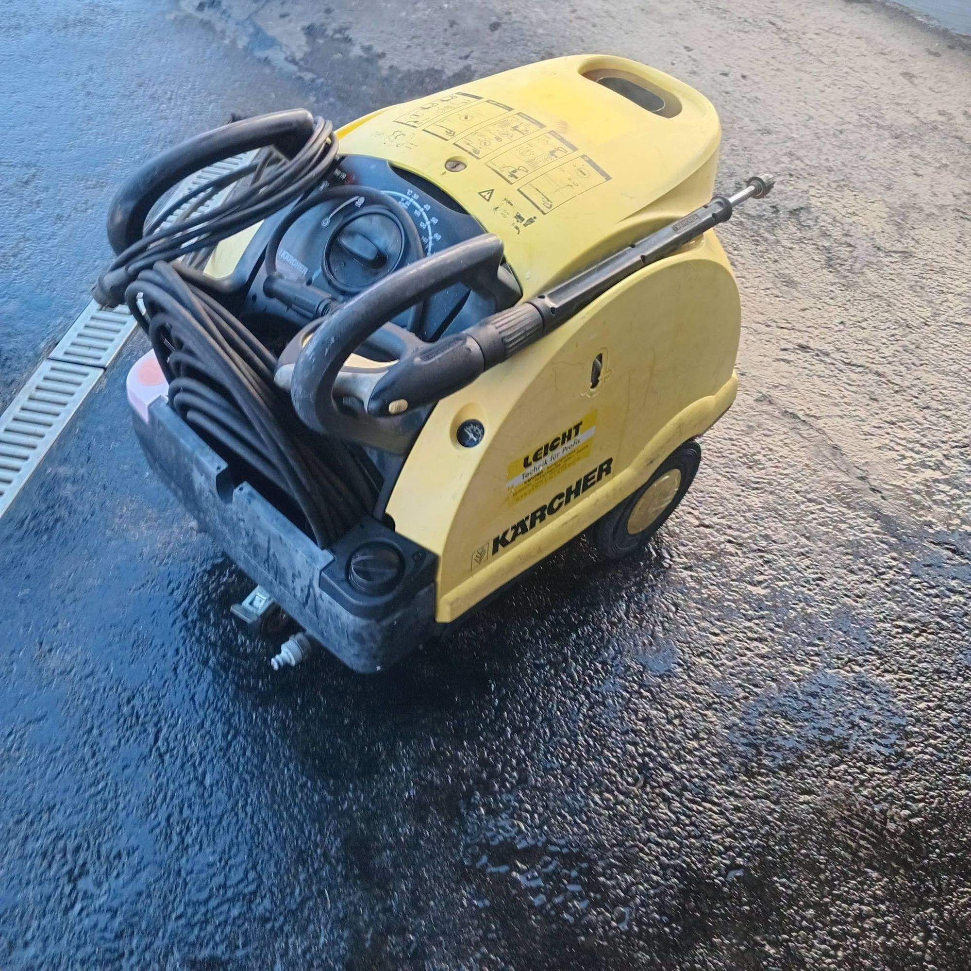 Karcher HDS 558 C profesionalna monofazna pumpa za pranje sa toplom vodom