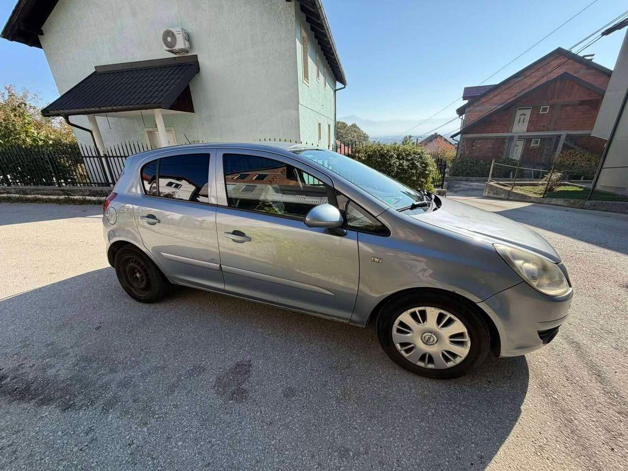 Opel Corsa 2006, 1.3 dizel, klima