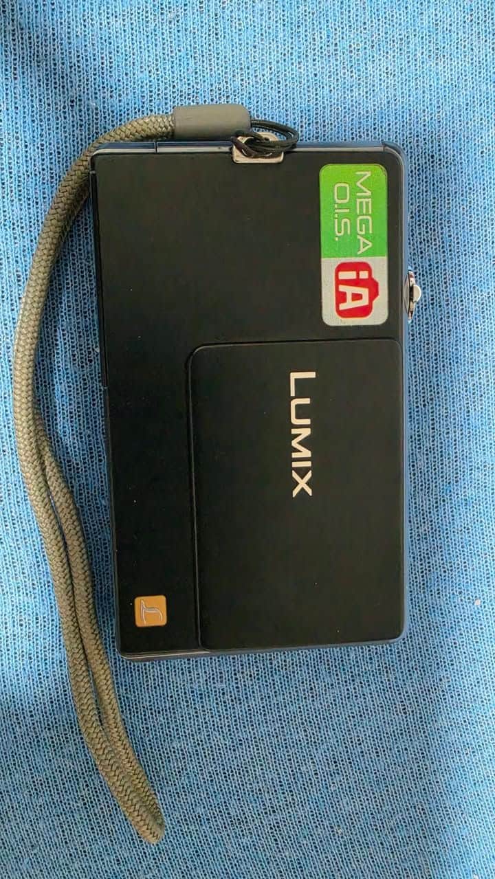 Panasonic Lumix DMC-FP1 digitalni fotoaparat 12 MP