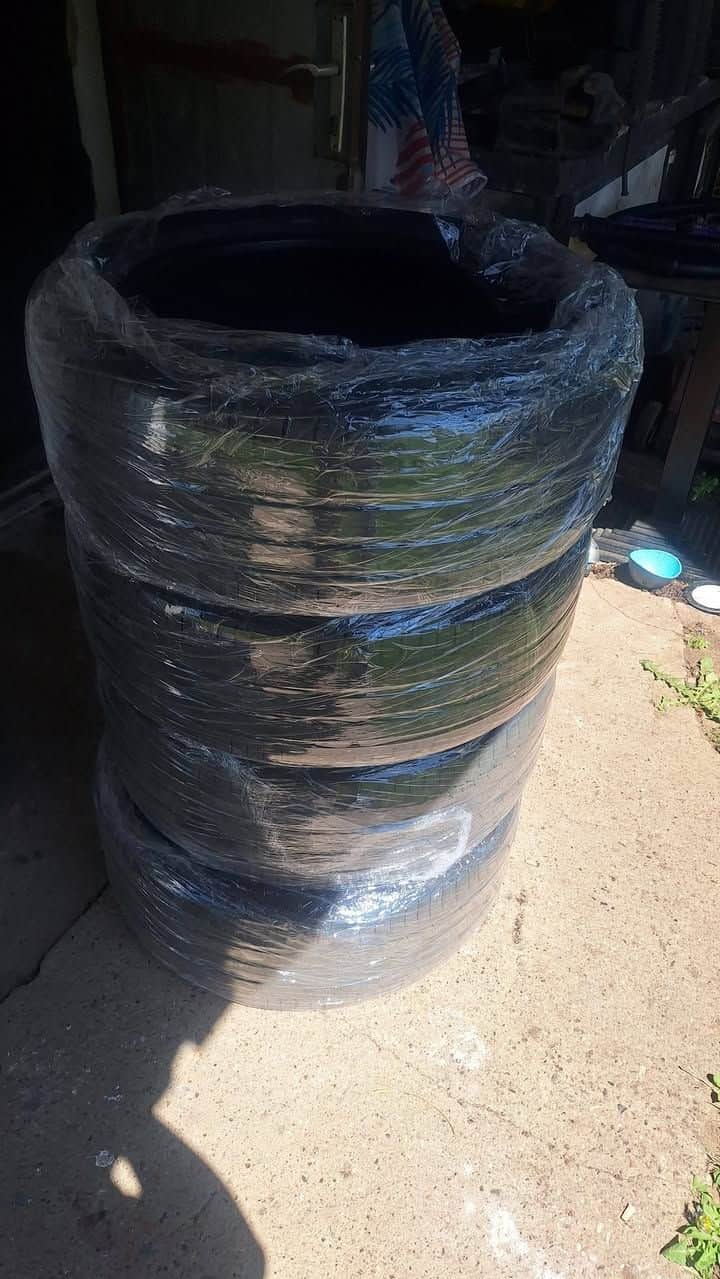 Continental ljetne gume 235/50 R19
