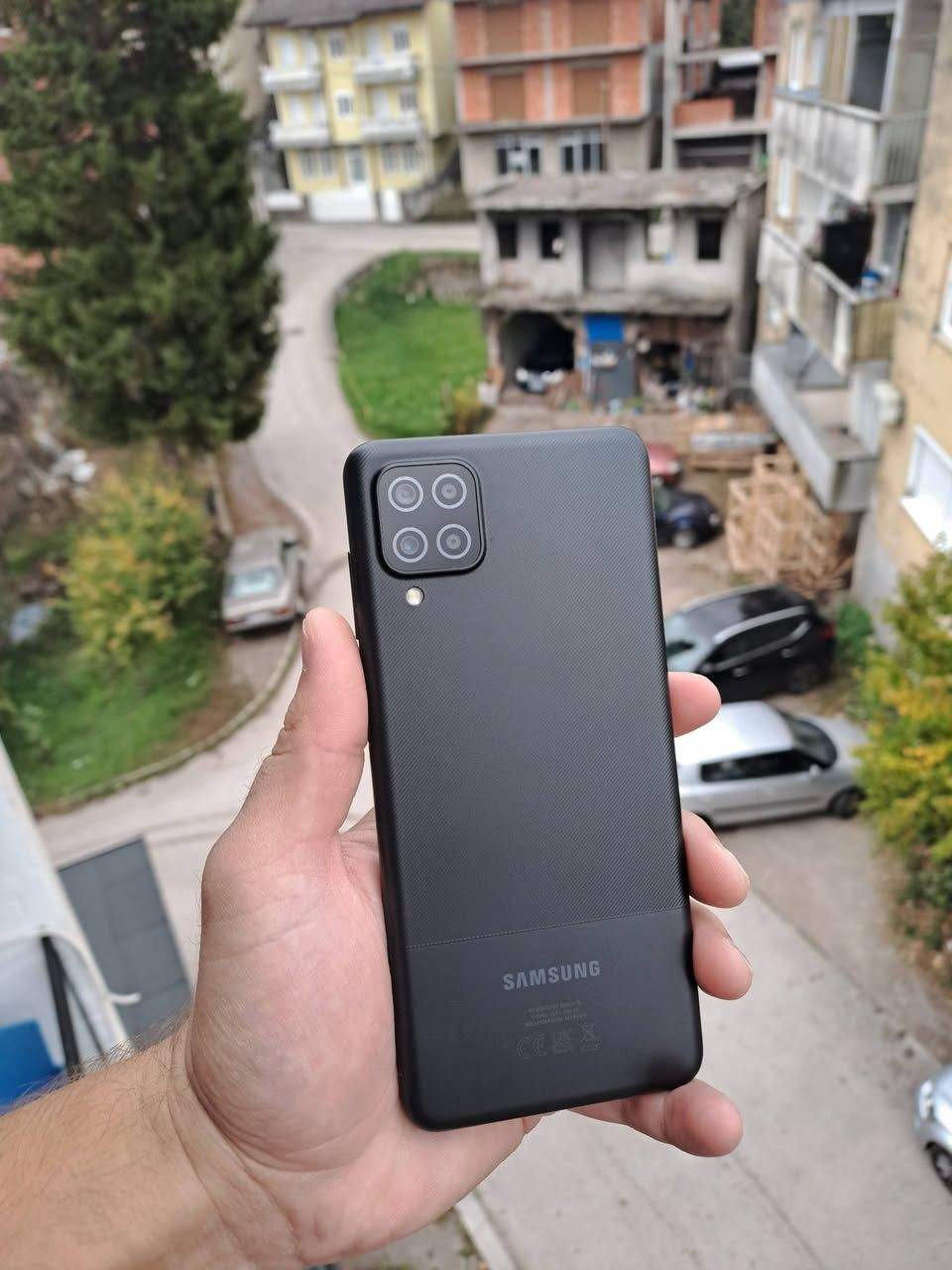 Samsung A12