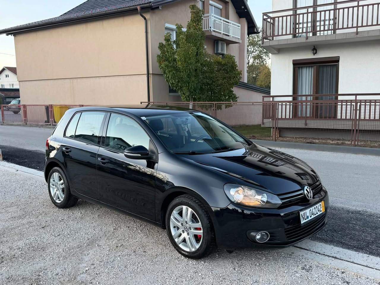 VW Golf 6 Team 1.6 TDI 77 kW 2011