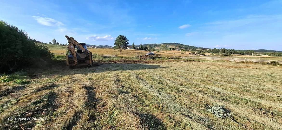 Zemljište 8000 m2 na Nišićkoj visoravni