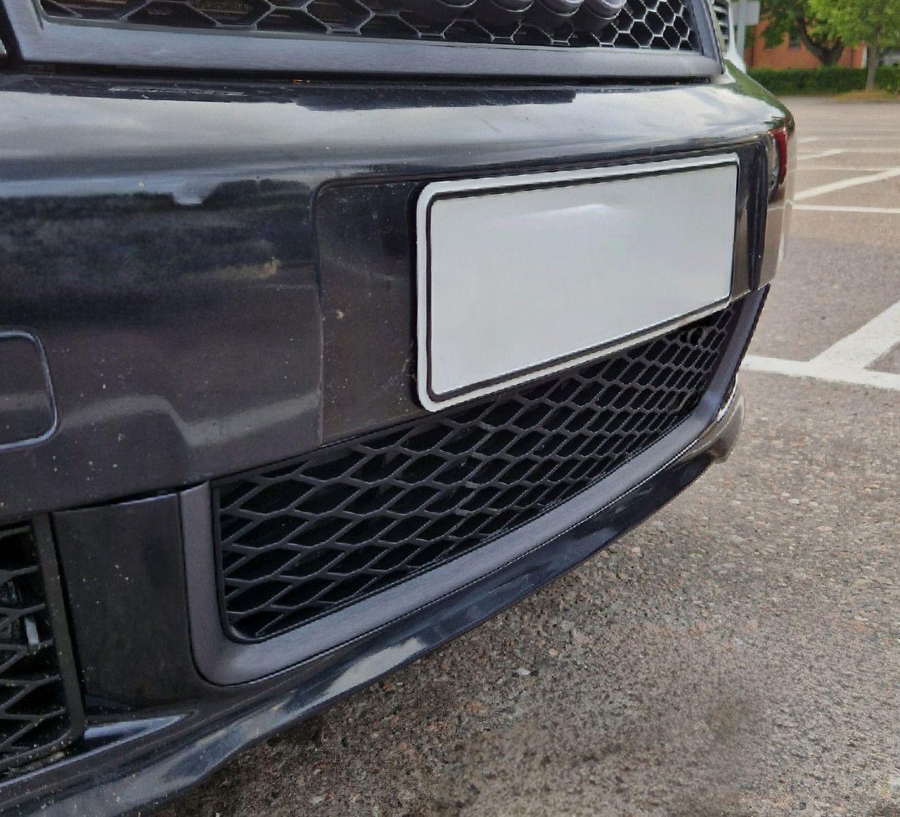 Audi A4 B6 S-Line Prednji Branik Donja Srednja Rešetka — slika 2 od 4