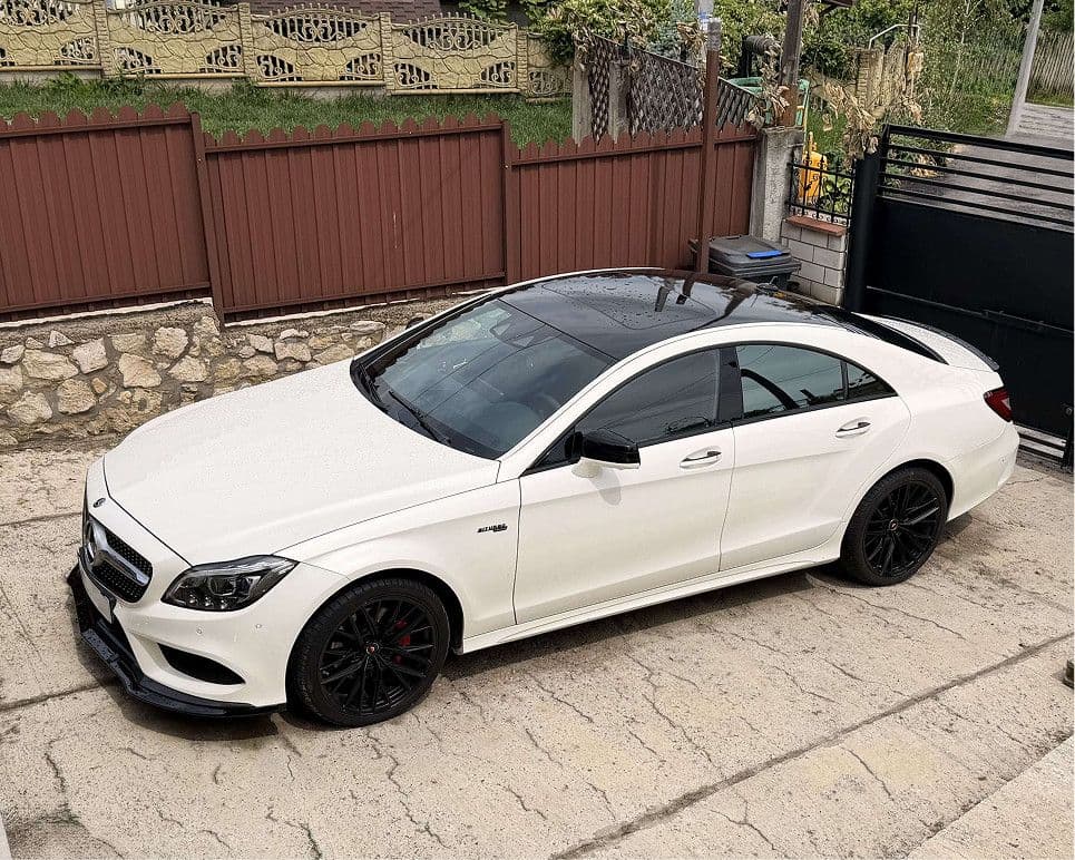 Mercedes-Benz CLS 2014-2017 AMG Line Prednji Spoiler Branika — slika 3 od 3