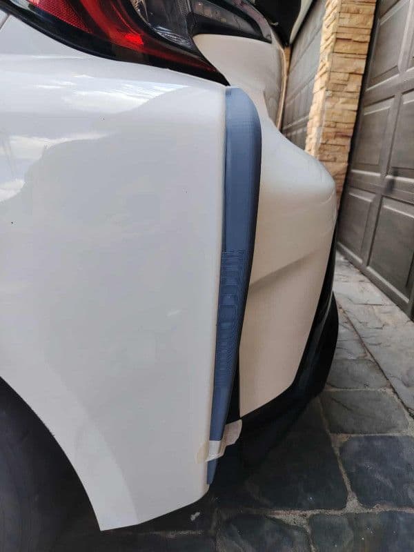 Toyota Corolla GR Zadnji Lip / Bočni Spojler Branika — slika 2 od 5