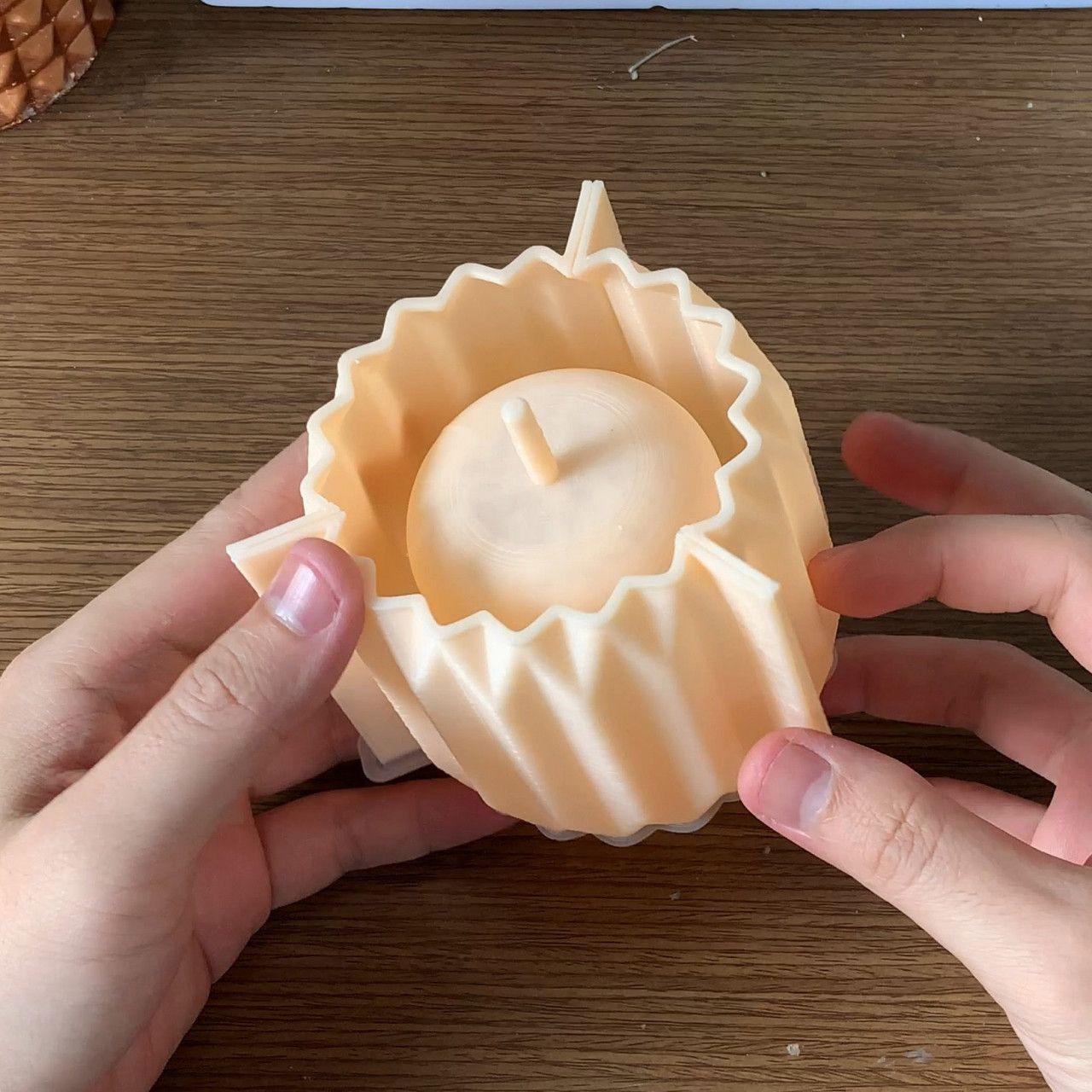 Kalup za Saksiju sa Uzdužnim Linijama / 3D Print — slika 2 od 5
