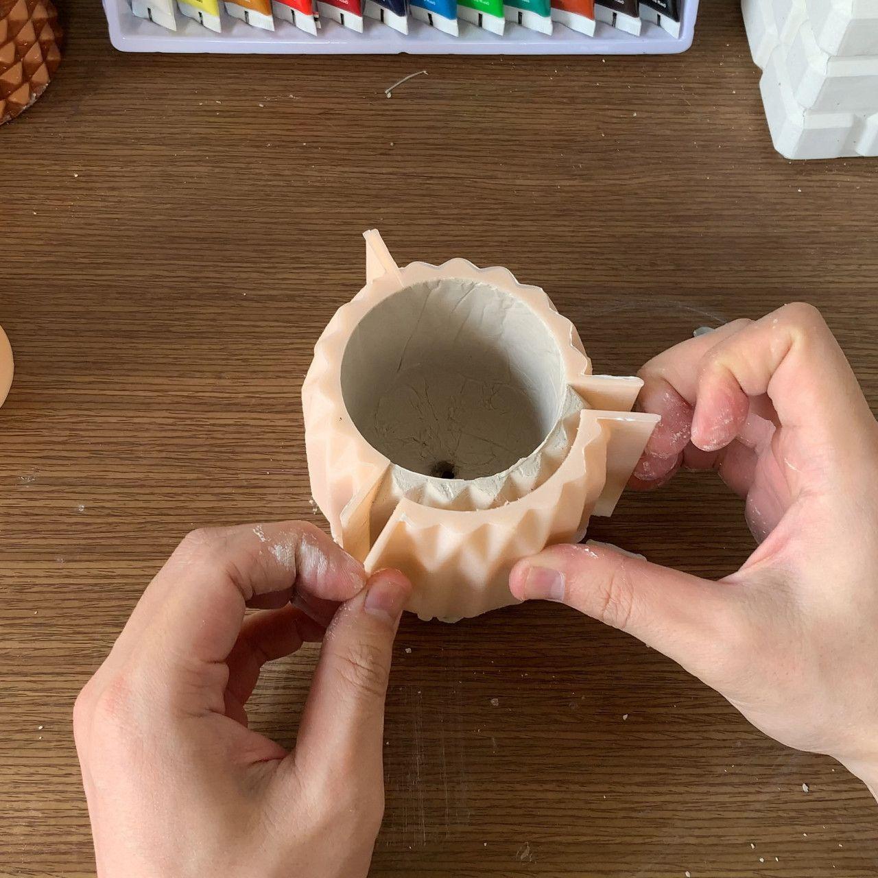 Kalup za Saksiju sa Uzdužnim Linijama / 3D Print — slika 4 od 5