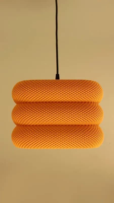 Lampa Koja Unosi Spoj Elegancije i Udobnosti — slika 3 od 3