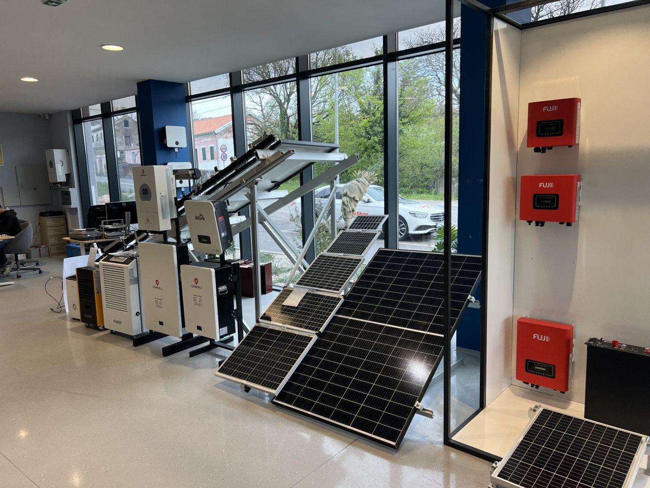 Pretvarač napona 1500W Inverter Solarna Oprema Solarni Paneli — slika 9 od 13