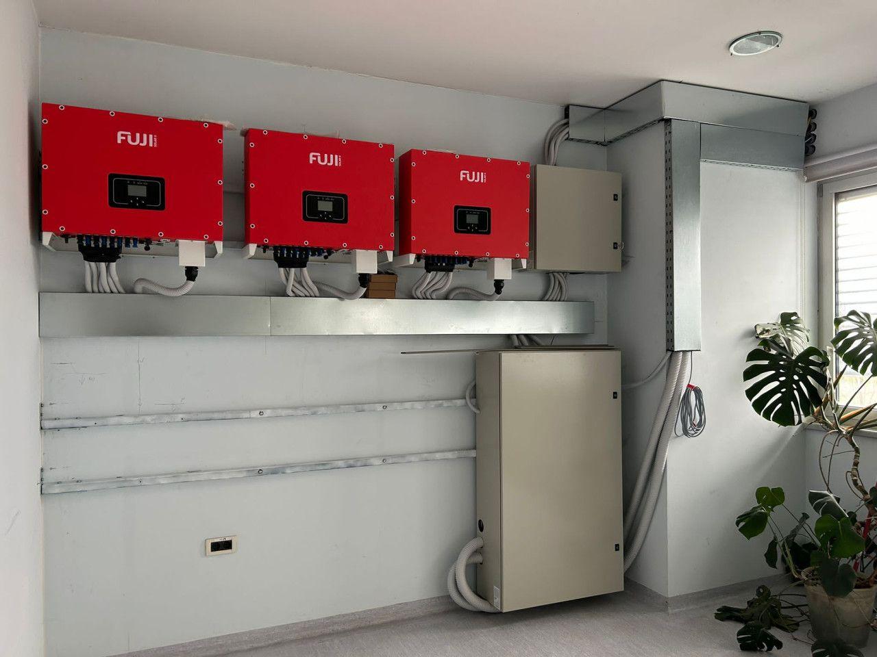FUJI Inverteri Solarne Elektrane Solarni Paneli Pretvarači — slika 20 od 20
