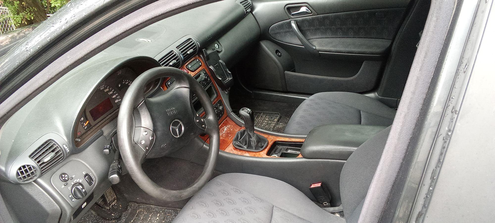 Mercedes C klasa — slika 6 od 6